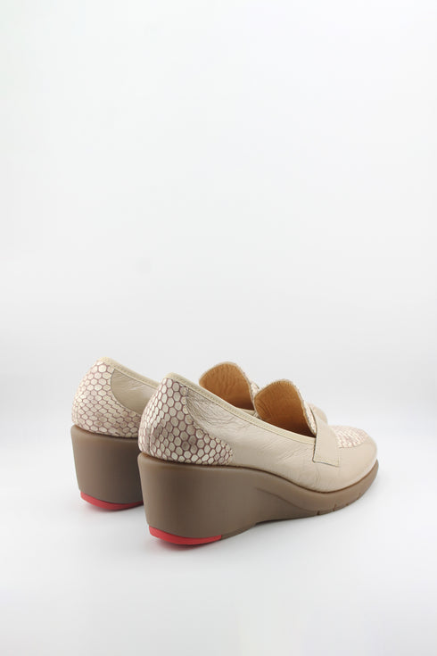 DFC Relax Wedge Loafer with Textured Finish